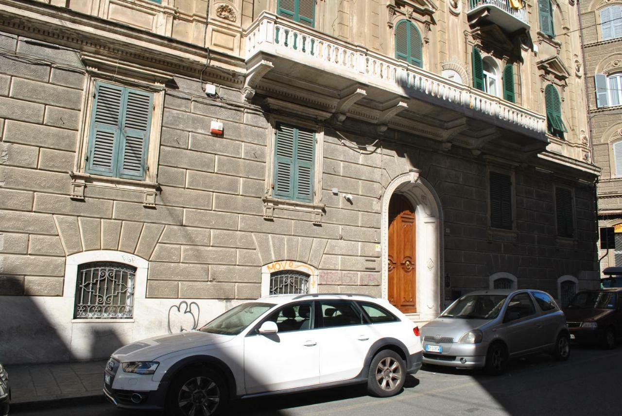 Tecla House * La Spezia